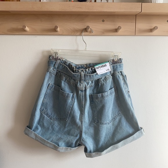 Light blue wash Urban Planet Jean Shorts - Picture 2 of 3